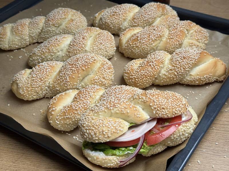 Zakręcone bułeczki z sezamem