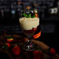 Krem Cukierniczy w Truskawkowej Fantazji i Ona