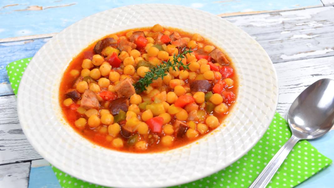 Gulasz z ciecierzycą + film