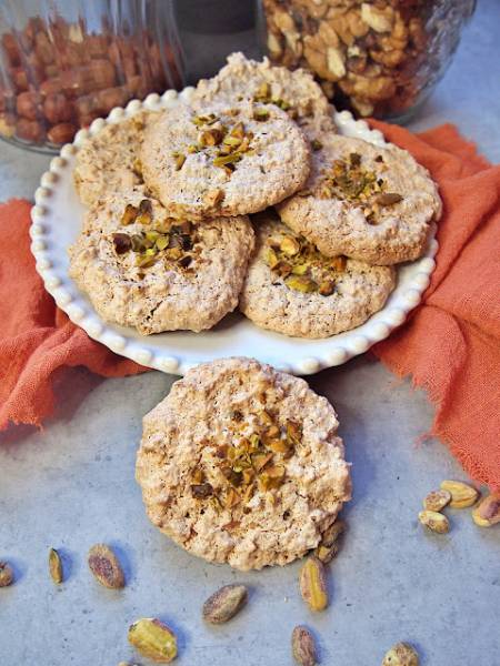 Ciasteczka orzechowe z 3 składników – chrupiące, lekkie i bez mąki