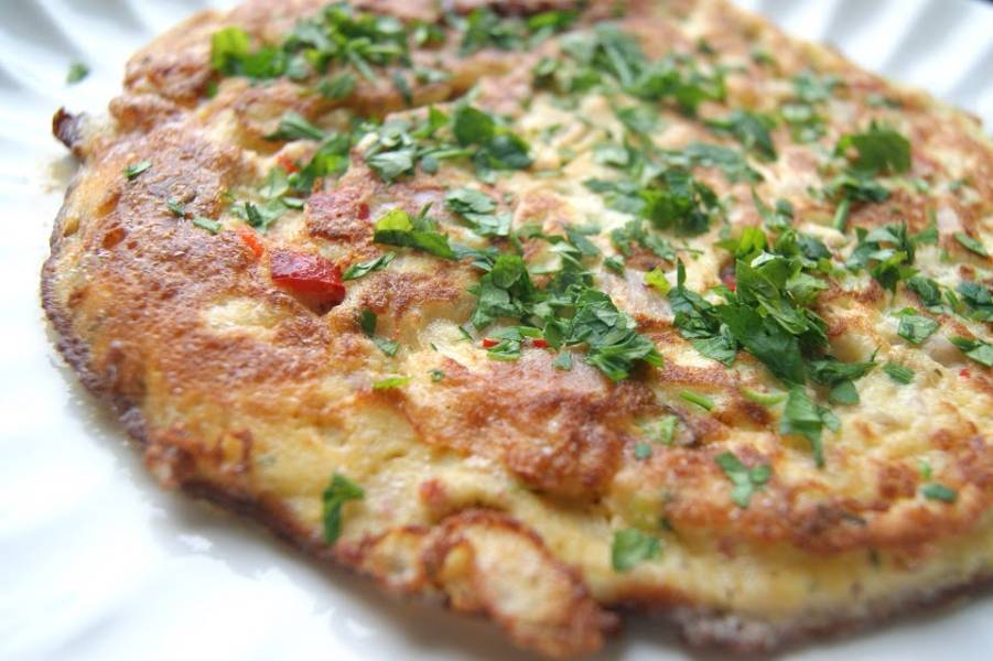 Omlet z szynką i papryką