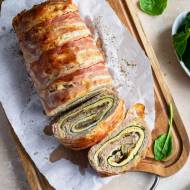 Pieczeń z omletem, serem i pieczarkami