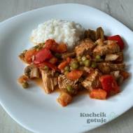 Pierś indyka z warzywami i pieczarkami