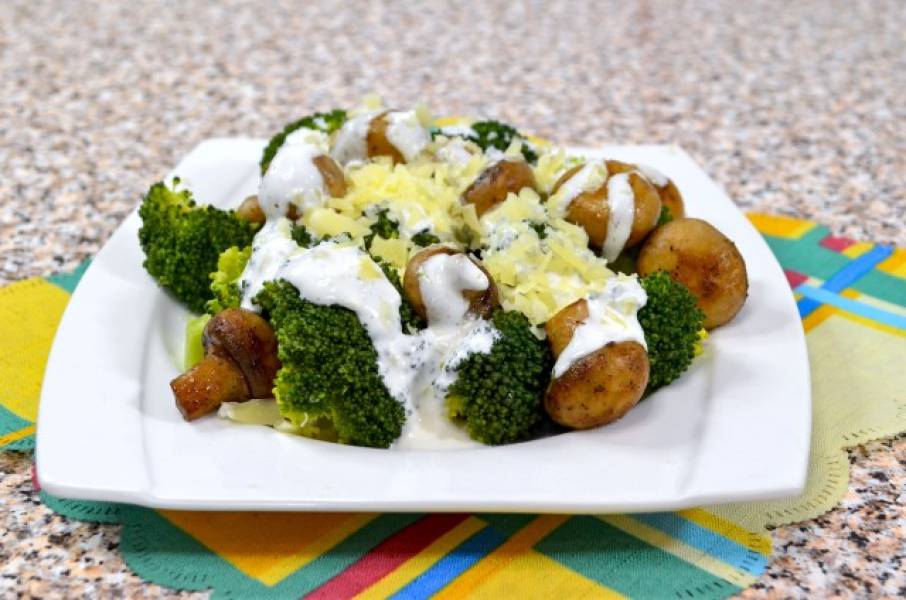 Brokuły z pieczarkami + film