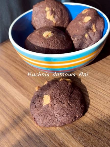 Czekoladowe ciastka z białą czekoladą