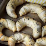 PYSZNE ŚNIADANIOWE ROGALE Z MAKIEM