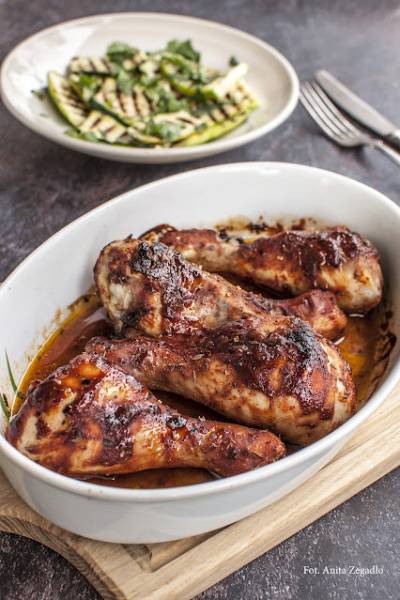 Kurczak pieczony w ketchupie z oregano i tymiankiem