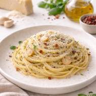 Spaghetti z czosnkiem i papryczką chili