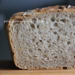 Chleb orkiszowo- pszenny na zakwasie z żółtkiem, najsmaczniejszy