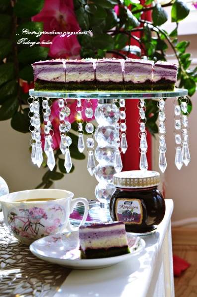 ,,Ciasto szpinakowe z jagodami’’