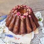 Najlepsza babka drożdżowa – puszysta i długo świeża