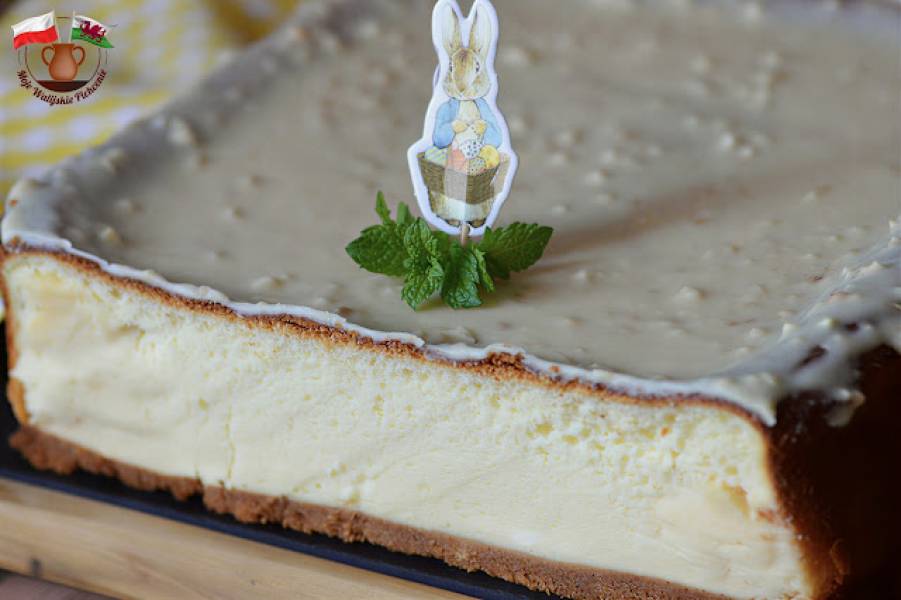 SERNIK Z MLEKIEM W PROSZKU I POLEWĄ Z BIAŁYCH MICHAŁKÓW