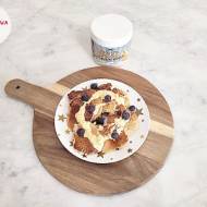 Owsiane placuszki z gruszką i kremem kokosowym