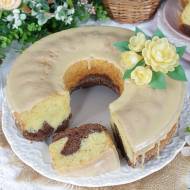 babka jogurtowa z lukrem ajerkoniakowym