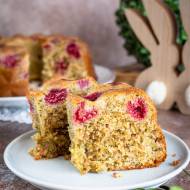 Babka pistacjowa z malinami i kataifi