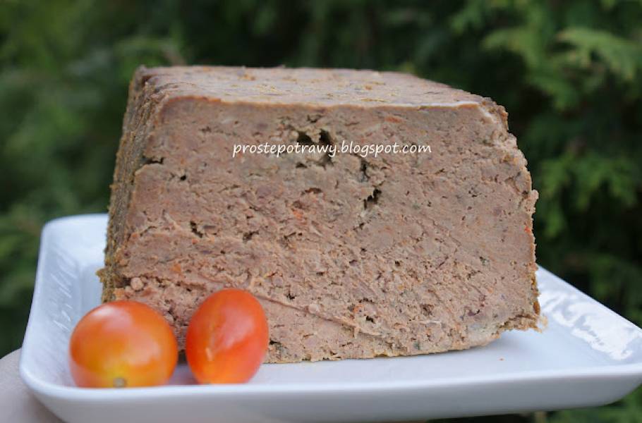 Pasztet z mięsa drobiowego i wątróbki drobiowej