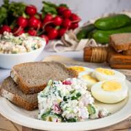 Pasta twarogowa z warzywami i jajkami