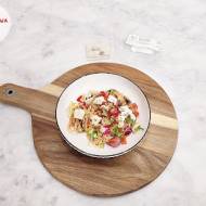 Ricotta z kiszoną kapustą, pieczarkami, rzodkiewką, kapustą pekińską i miksem sałat