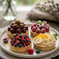 Tartaletki z  kremem i owocami