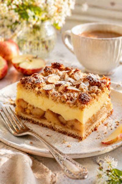 Szarlotka Królewska z budyniem