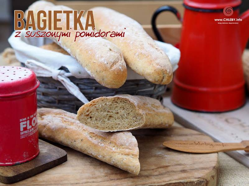 Bagietka z suszonymi pomidorami