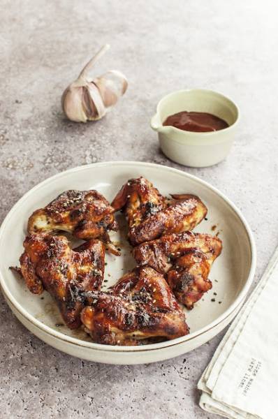 Skrzydełka z kurczka w sosie barbecue na grill