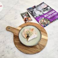 Tortilla wieloziarnista z śledziem, kapustą kiszoną, papryką czerwoną i fasolką szparagową