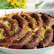 BIAŁA KIEŁBASA ZAPIEKANA W SOSIE CHRZANOWYM