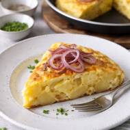 Frittata z ziemniakami i czerwoną cebulą