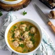Zupa porowo-pieczarkowa z drobiowymi klopsikami