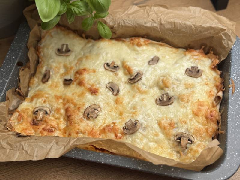 Zapiekane tortille z mięsem i szpinakiem
