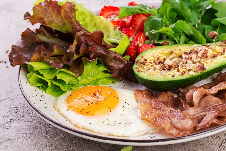Dieta ketogeniczna dla początkujących – krok po kroku