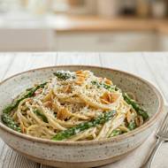 Spaghetti  ze szparagami w kremowym sosie