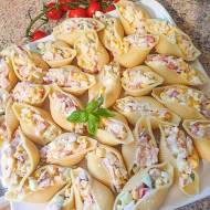 Sałatka w muszlach makaronowych