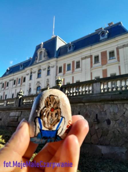 Kamyczki wędrują po szlakach i zabytkach