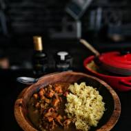 Marokański Tagine z Kurczakiem i Daktylami. Słodko-wytrawna klasyka Maroka