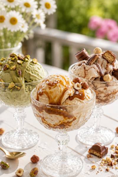 Lody domowe / Kinder, Słony karmel, Pistacja /