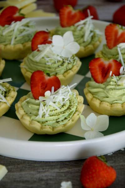 Tartaletki sernikowe matcha-biała czekolada