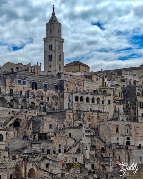 Matera, miasteczko mieszkalnych jaskiń, czyli sassi
