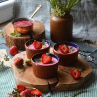 Truskawkowy posset - deser z aksamitu