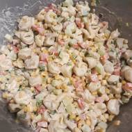 Sałatka z tortellini i kurczakiem
