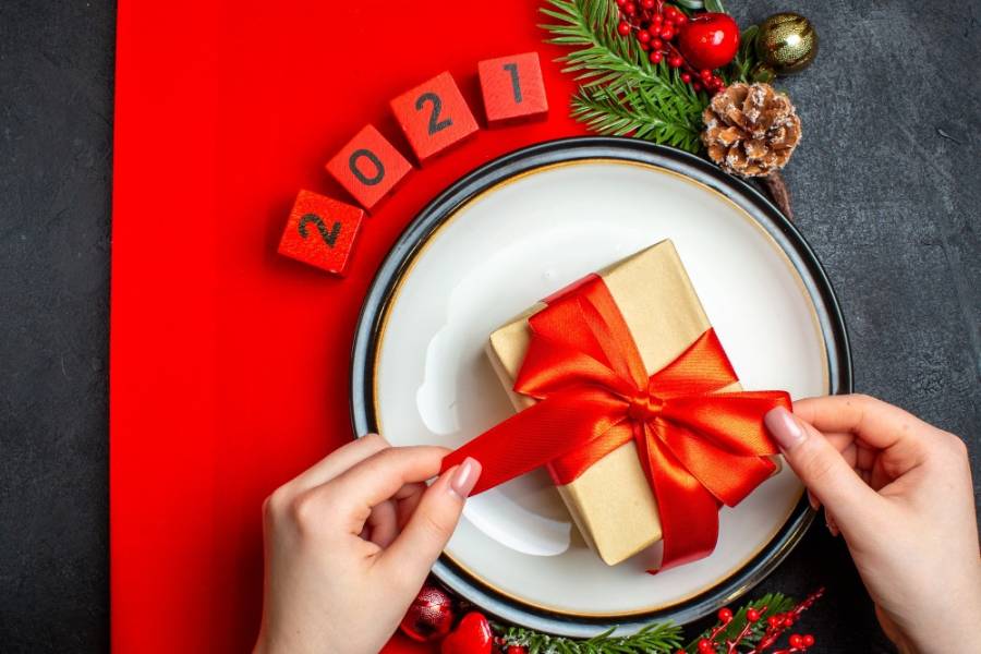 Święta i specjalne okazje na diecie keto – jak przygotować zdrowe potrawy bez wyrzeczeń?