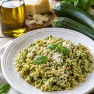 Makaron z cukiniowym  pesto
