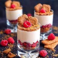 Deser jogurtowy Lotus Biscoff z malinami