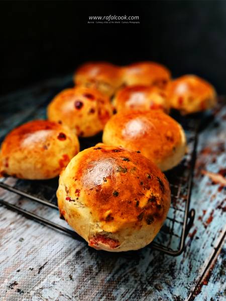 Burger na brioche z bekonem i mozzarellą