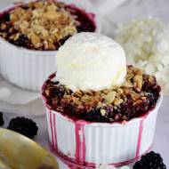 Zapiekane jeżyny pod migdałową kruszonką