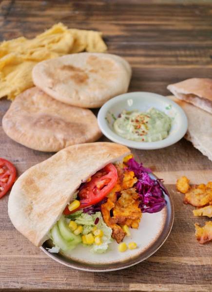 Domowa pita z halloumi