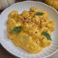 Gnocchi w kremowym sosie dyniowym z fetą