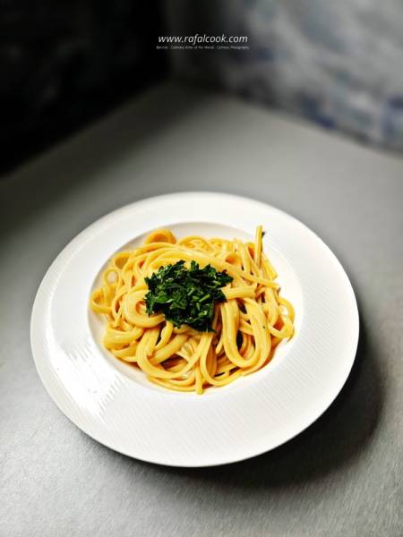Pasta alla Milanese – makaron z szafranem, bulionem, masłem i Parmigiano