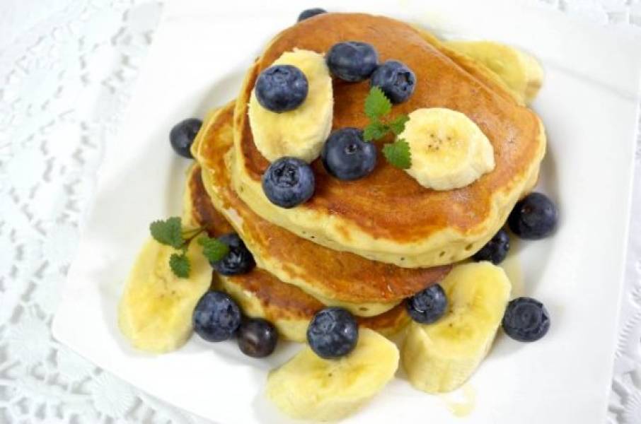 Bananowe pancakes + film